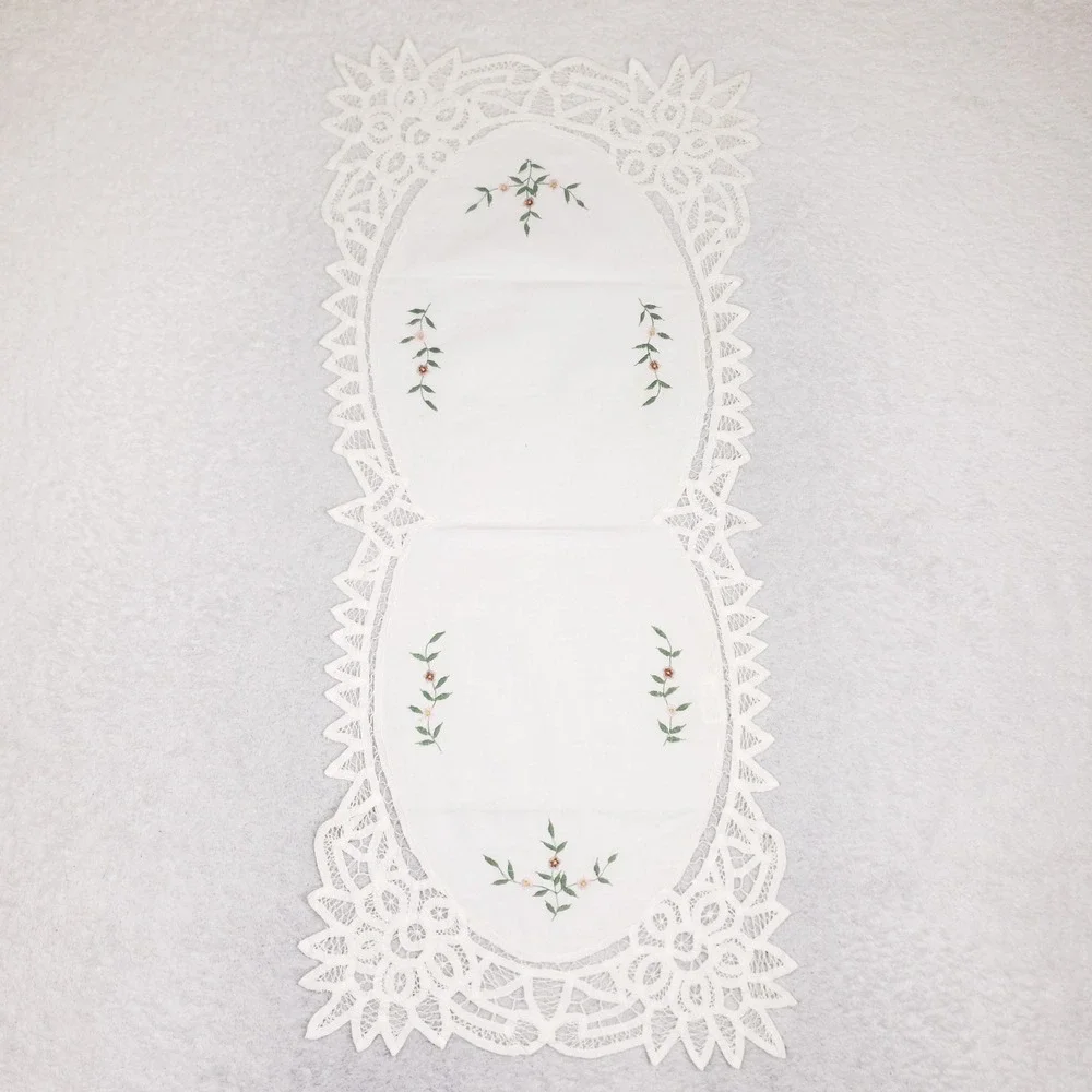 Vintage White Embroidered Floral Table Runner Scalloped Lace Trim 33x15